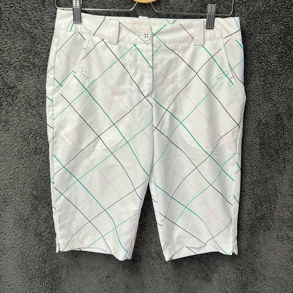 Ladies Nike Golf shorts size 4